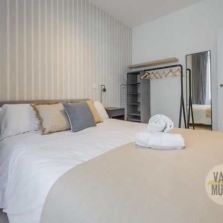 Spacious New Apartment Para 7 En La Plaza De Tirso De Molina 马德里 外观 照片